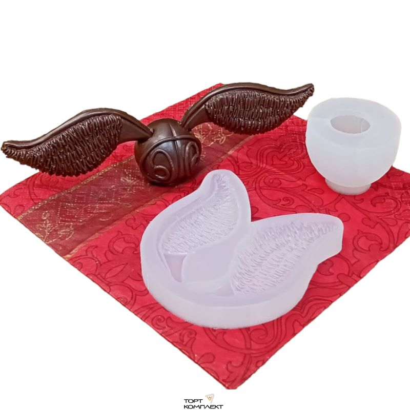 Силиконовая форма "Мяч с крыльями" 5,5см 